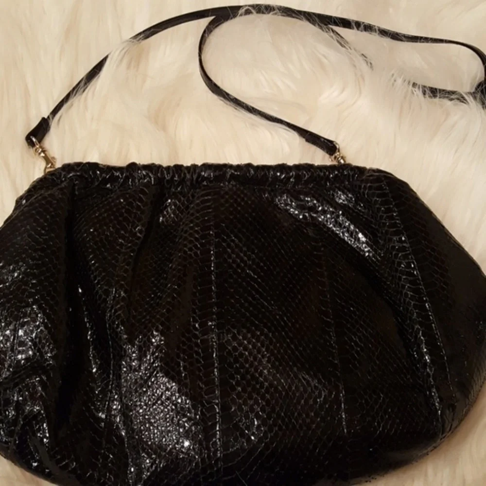J. RENEE BLACK SNAKE VINTAGE‎ SHOULDER BAG